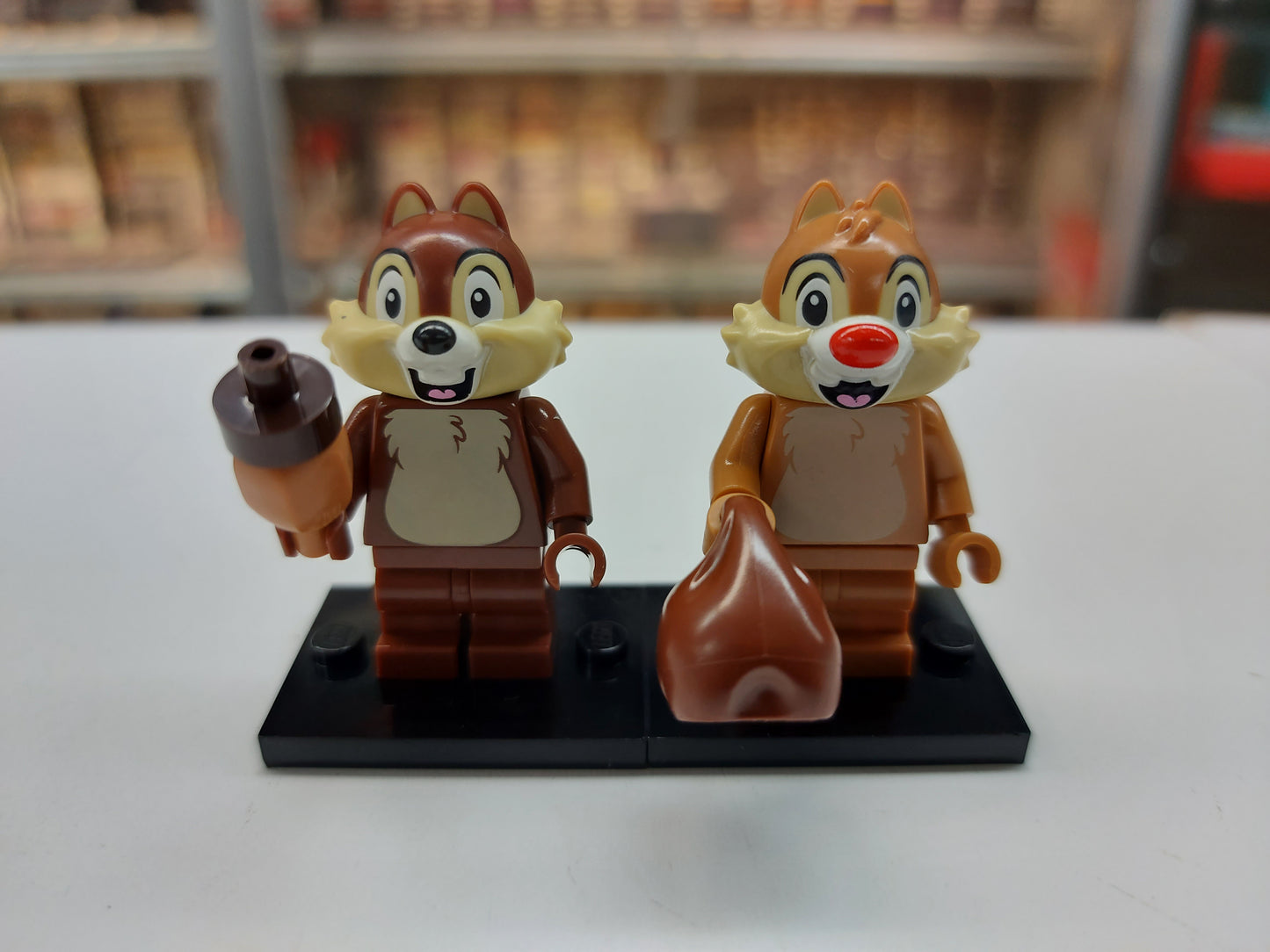 Lego Chip & Dale Minifigures