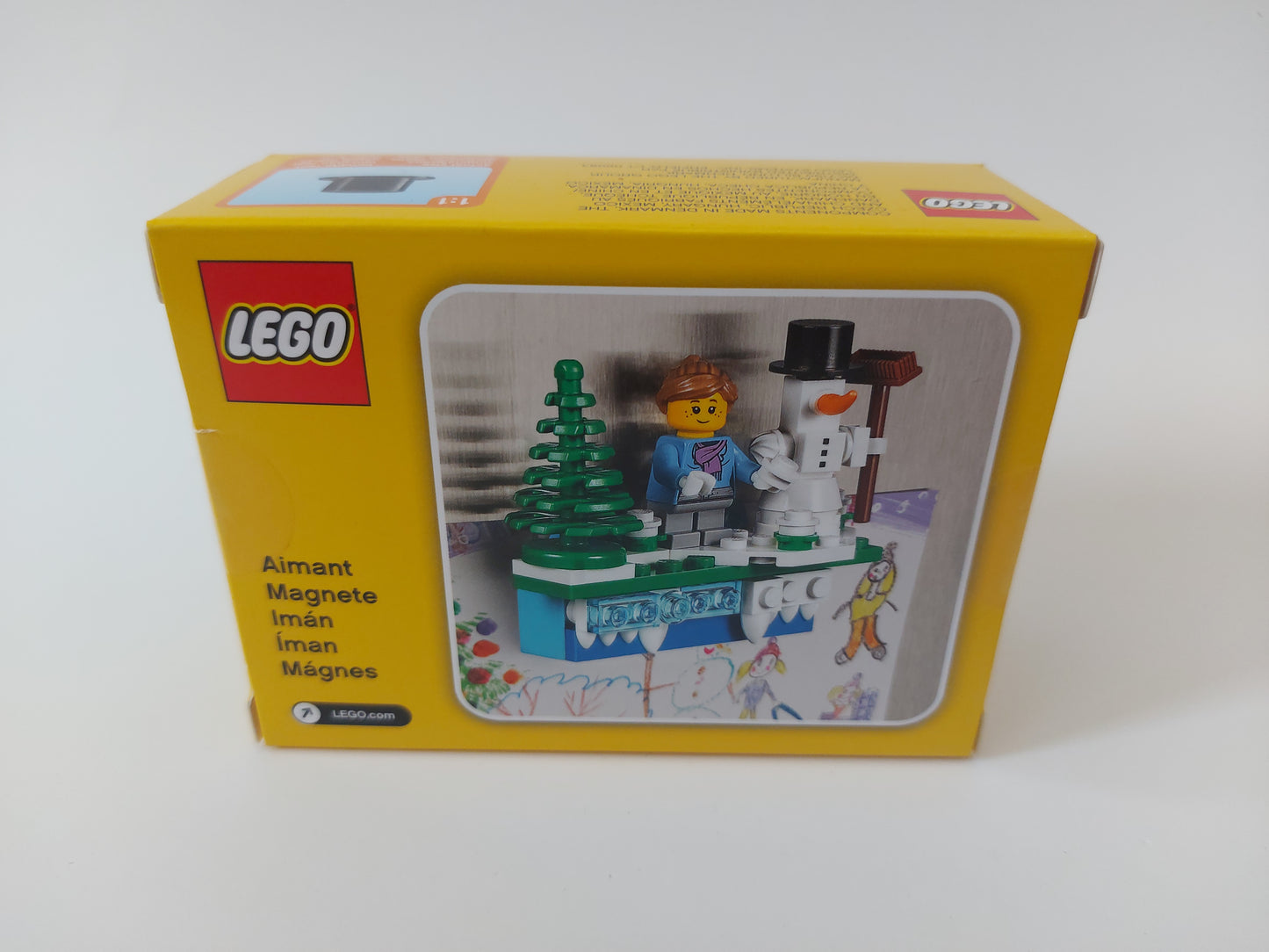 Lego Winter Magnet Snowman Christmas 853663 New Sealed Unopened